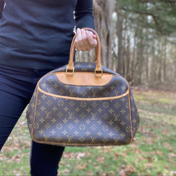 Louis Vuitton Handbags - Louis Vuitton Deauville Monogram Bag